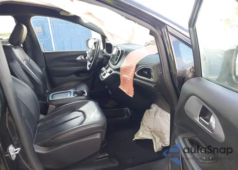 2022 Chrysler Pacifica Touring L из США, поврежденный, VIN 2C4RC1BG8NR106997